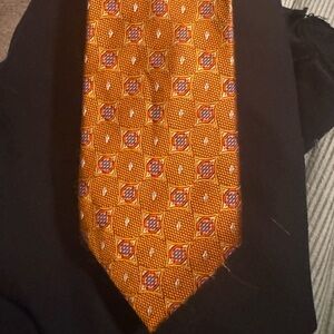 Men’s CM gold tie